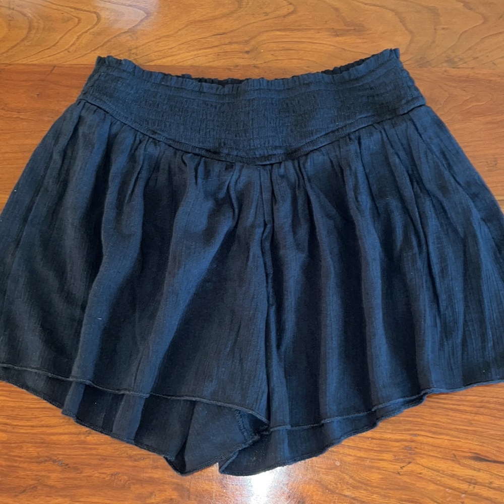 Aerie Black Pull on Shorts - Picture 4 of 11